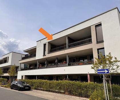 Zu vermieten: Neuwertige 3-Zimmer-Wohnung mit Balkon und 2 Tiefgaragenstellplätzen in Eckental-Eschenau