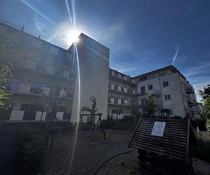 Komfortable 4-Zi-Wohnung: Groß, modern, bequem und mitten in der Stadt !!!