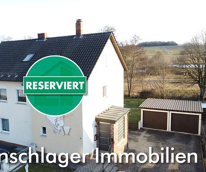 Mehrfamilienhaus (3 Wohneinheiten) mit 2 Garagen und großem Grundstück in Ortsrandlage, Nähe Vilseck