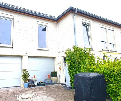 Moderne Unternehmer-Villa mit Einliegerwohnung in Neustadt bei Coburg