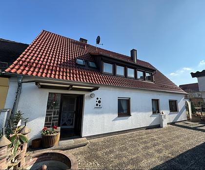 Große Doppelhaushälfte in gefragter Lage von Nürnberg-Werderau!