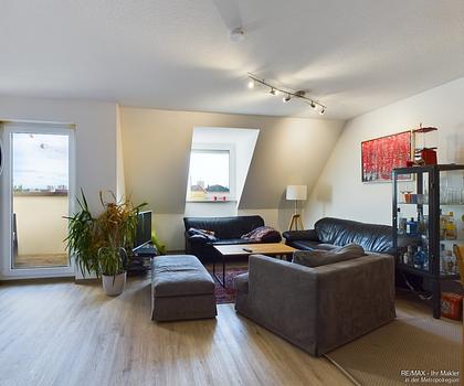 Klasse 4-Zimmer-Maisonette-Wohnung - zentral mit Balkon