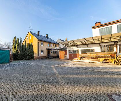 HEGERICH: Leerstehendes Dreifamilienhaus mitten im Städtedreieck!