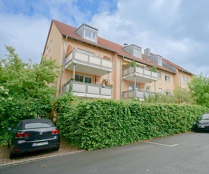 Moderne, lichtdurchflutete 4-Zi.-Wohnung mit Westbalkon in ruhiger, zentraler Lage