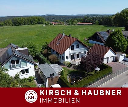 Charmantes Ein-bis Zweifamilienhaus
mit Weitblick und Gartenparadies!
Schwarzenbruck - Lindelburg