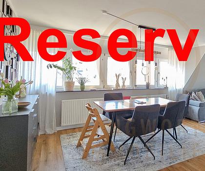 Reserviert! Maisonette mit gorßer Doppelgarage und großer Dachterrasse!