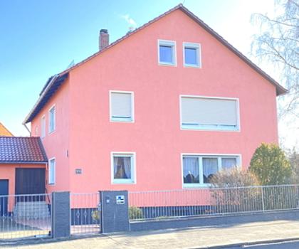2-Familienhaus mit ELW in Fürth-Unterfarrnbach - Nähe Klinikum, 2 Garagen, Heizung NEU, 2 Bäder NEU