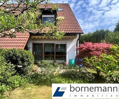 Ruhig + grün! Rednitzhembach! Gepflegte DHH mit Carport!
