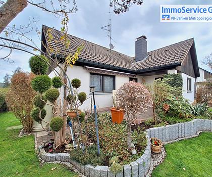 Gepflegter Bungalow mit Garten, Kamin und Doppelgarage in einer Sackgasse
