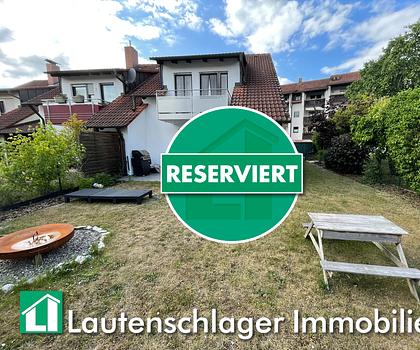 Ihr Wohnglück im Deininger Weg! Reiheneckhaus mit großzügigem Garten und einer Garage. Frei ab Juli!