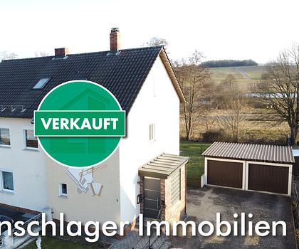 Mehrfamilienhaus (3 Wohneinheiten) mit 2 Garagen und großem Grundstück in Ortsrandlage, Nähe Vilseck