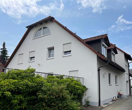 +++SCHÖNE 2-ZIMMER-WOHNUNG MIT BALKON IN SCHÖNEM WOHNGEBIET IN NEUNKIRCHEN AM BRAND+++