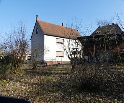 Großes Grundstück in ruhiger Lage (idyllisch gelegen) mit Potenzial und Abbruchhaus!