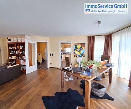 Einziehen und Wohlfühlen - Modernes Reihenendhaus in ruhiger Lage mit Wintergarten und Garage