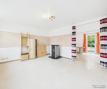 Charme trifft Perspektive – Solides Zuhause mit zwei Wohneinheiten Stellplatz und Garten