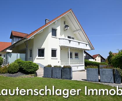 Fast wie neu! Sehr gepflegtes Einfamilienhaus mit Doppelgarage in ruhiger Wohnlage von Lauterhofen