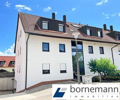 Rednitzhembach! Zeitgemäße 3-Zi.-DG-ETW mit Balkon, EBK, Spitzboden + TG!
