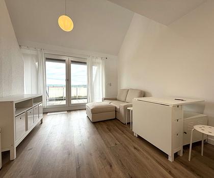 HEGERICH: Einziehen & wohlfühlen – Teilmöblierte Maisonette mit Charme in Top-Lage