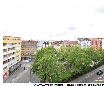 Helle 3-Zi-Whg mit großem Balkon in Top-Lage