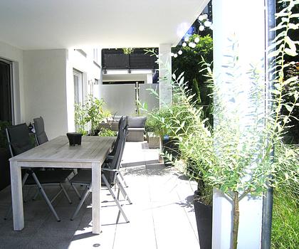Hochwertige 3-Zimmer-Erdgeschoss-Wohnung mit Terrasse und Einbauküche
