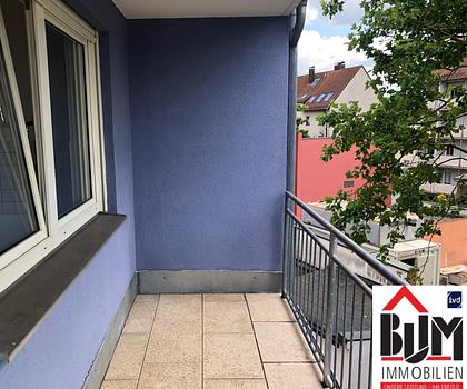 *Nürnberg-Johannis - neu renoviert - 2 Zimmer - Loggia - Stellplatz*