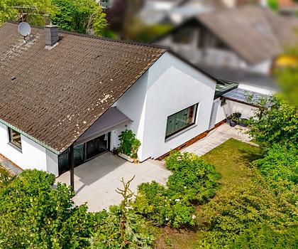 HEGERICH: Gepflegtes Einfamilienhaus mit direktem Blick über die Felder