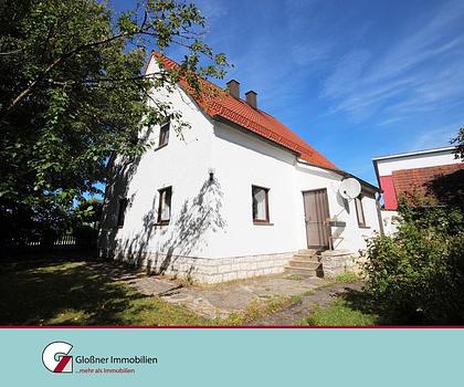 Schönes Grundstück mit renovierungsbedürftigem Wohnhaus