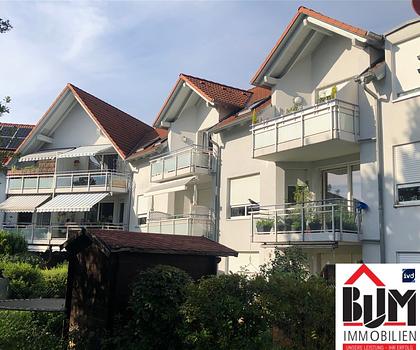 *Sehr gepflegt - 2,5 Zimmer - Kücheneinrichtung - Süd-West-Loggia - Bad mit Fenster - TG-Stellplatz*
