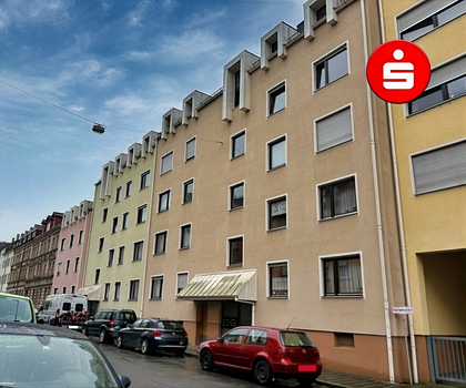 Helle DG - Wohnung mit kleiner Dachterrasse!