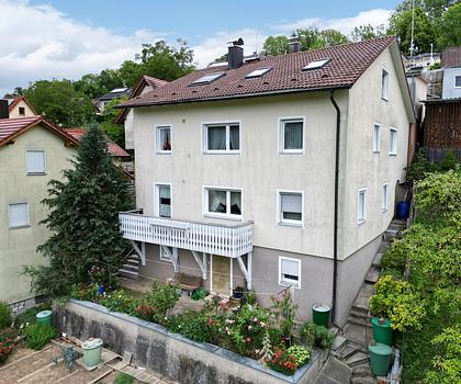 Großzügiges Zweifamilienhaus in bezaubernder Aussichtslage von Gräfenberg