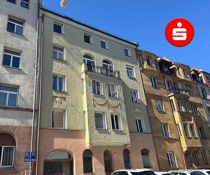Freie 2-Zimmer-Wohnung mit Balkon in St. Leonhard