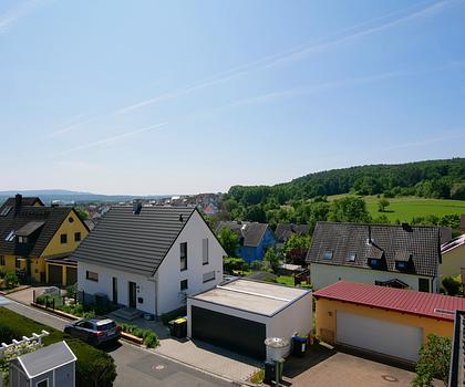 Zweifamilienhaus mit Platz für die ganze Familie in hervorragender Lage von Forchheim/Burk