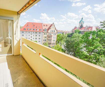 Helle 3-Zi. Wohnung mit Klimaanlage und Loggia in zentraler Lage von Nürnberg