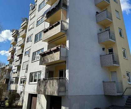 Attraktive 4-Zimmer-Wohnung mit zwei Balkonen in bester Lage