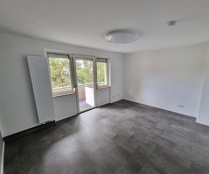 Erstbezug nach Renovierung ...
Charmante, modernisierte 3-Zimmer-Eigentumswohnung mit Balkon