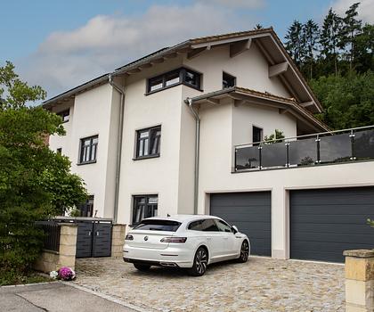 Privat & exklusiv: Familienresidenz mit Pool, PV-Anlage und Traumgarten