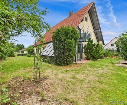 Klassisch charmant mit modernem Wohnkomfort | Zweifamilienhaus inmitten vom fränkischen Seenland