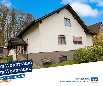 Massiv gebautes Mehrfamilienhaus mit 3 vermieteten Einheiten 