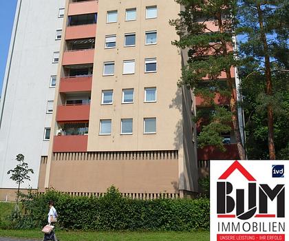 *Frei - 2 Zimmer - Loggia - Garage - Bad mit Fenster*