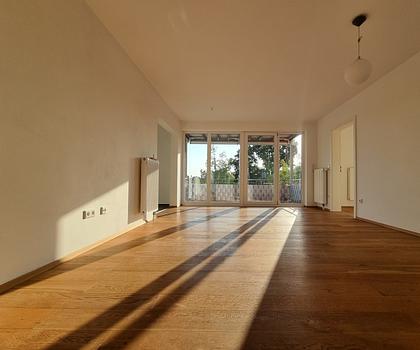 Wohnen am Südstadtpark ...
4 Zimmer- Wohnung mit großem Balkon ...