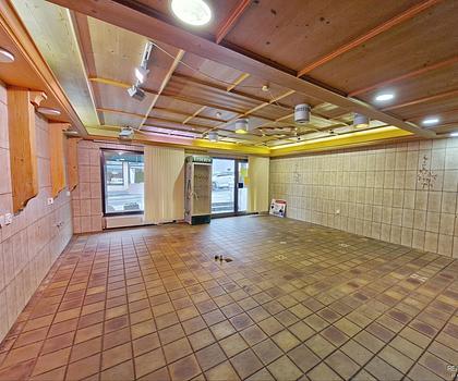 Ehemalige Metzgerei in S-Bahn-Nähe