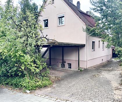 Haus mit Charme und Handlungsbedarf– ideal für Individualisten Wohnen und Leben im schönen Spardorf!