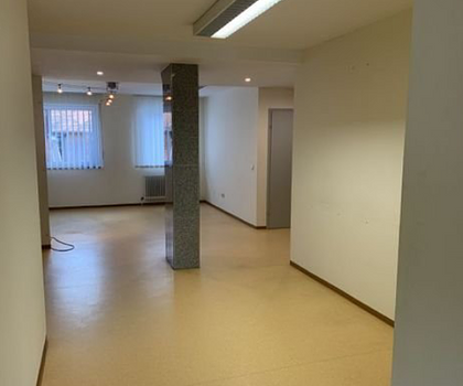 Attraktive Gewerbeeinheit mit flexibler Raumaufteilung in 1A-Lage! 