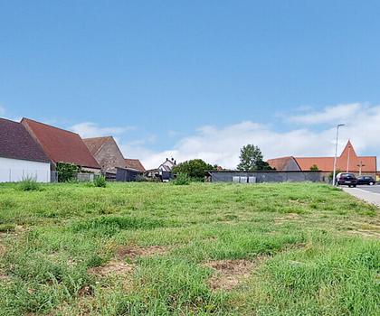 Grundstück zur Bebauung mit einem Mehrfamilienhaus in Hallerndorf/Schnaid