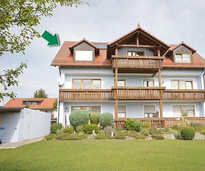 Für Wochenendheimfahrer oder
für den Single! Gemütliche 2,5-Zimmer-DG-Wohnung
in Neumarkt-Woffenbach