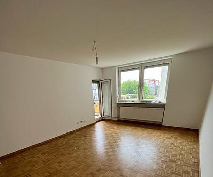 *** Besichtigung: Sa, 31.1.2026 um 14 Uhr: Helle 3 Zi-Whg. , Balk., Nbg.-Ziegelst.