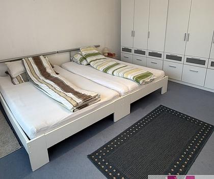 Großzügig geschnittene Wohnung mit Garten in ruhiger Toplage