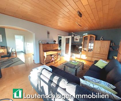 Komfortable 4,5-Zi-Familienwohnung im 1. OG mit Balkon und Gartenanteil + Garage und KFZ-Stellplatz