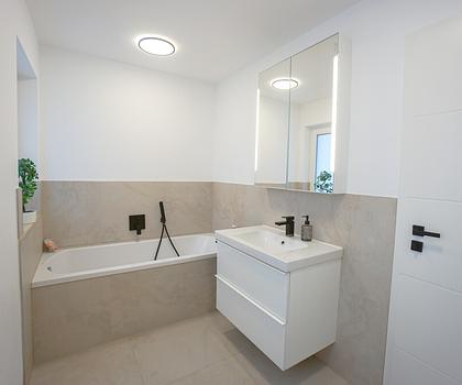 Platz für die ganze Familie – moderne Doppelhaushälfte mit Garten und Terrasse in ruhiger Lage