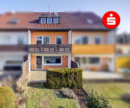 Charmantes Reihenmittelhaus mit viel Platz und Komfort  in Lauf a. d. Peg.